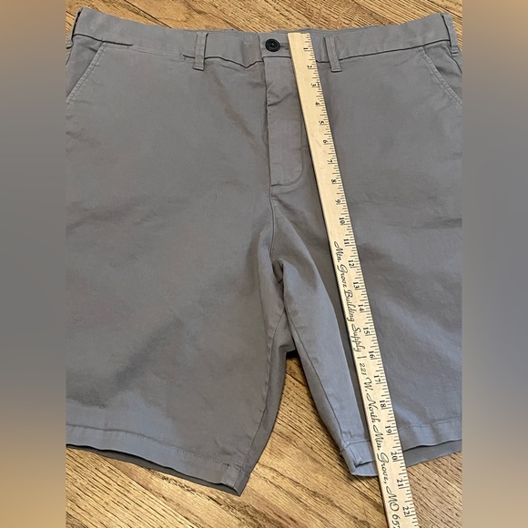 Men's Gray Gap Shorts size 36 - Picture 4 of 5